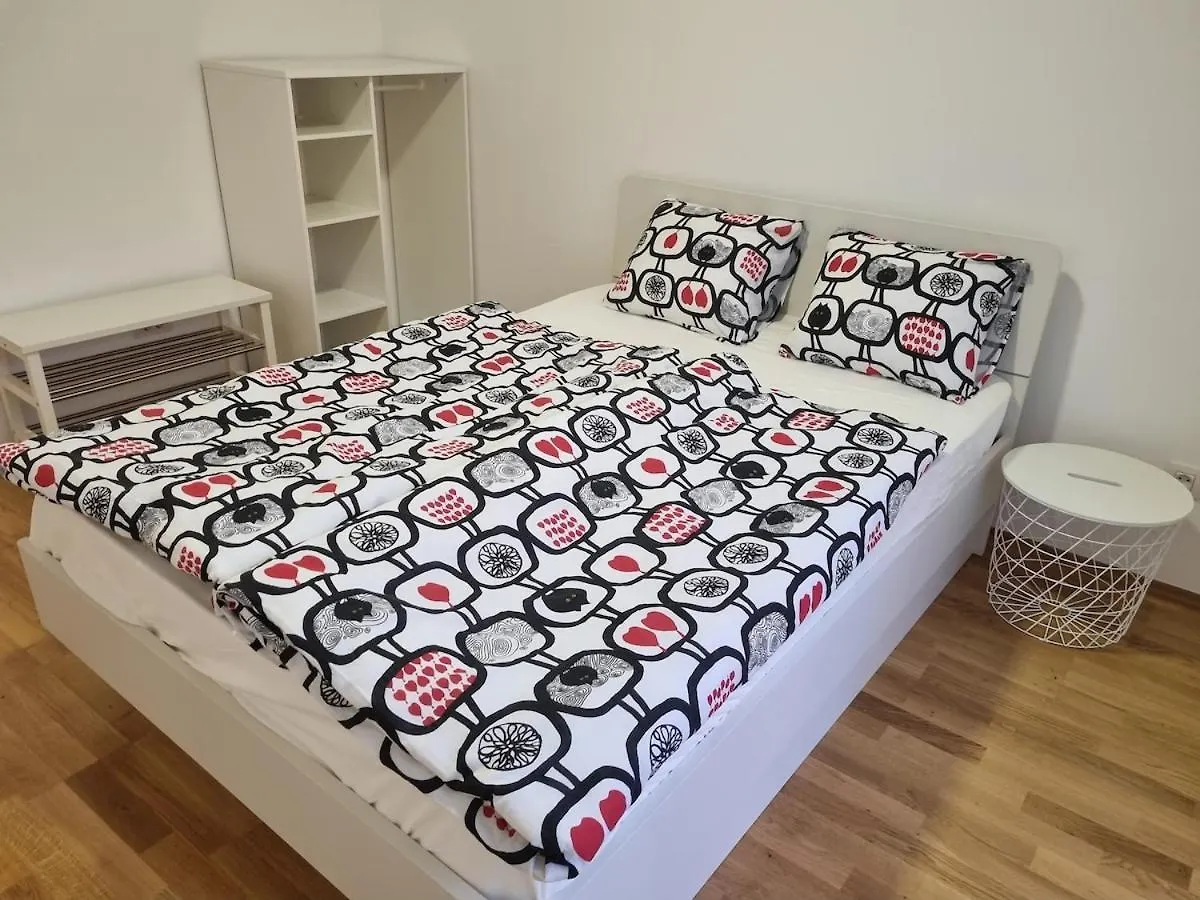 Apartman Ani Njivice 0*,  Croatia